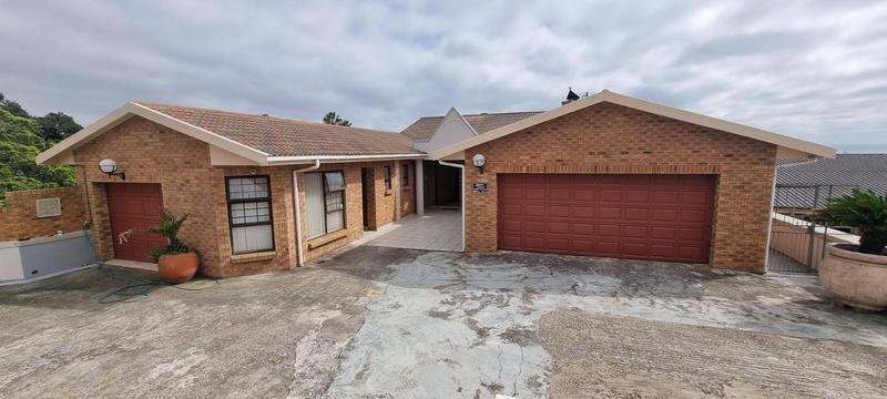 4 Bedroom Property for Sale in Mossel Bay Central Western Cape